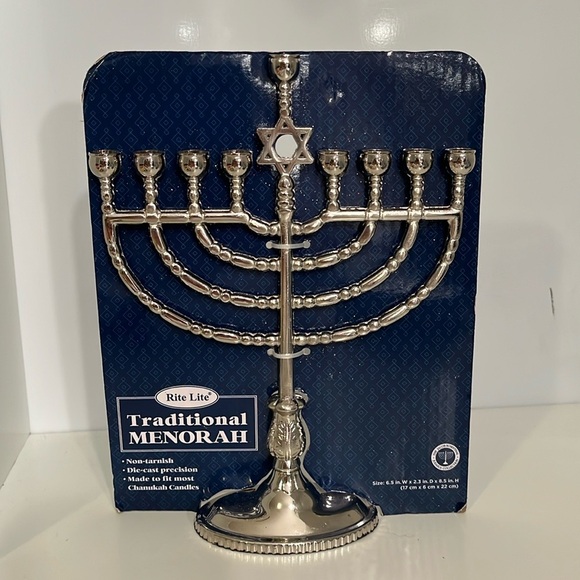 NEW Rite Lite Traditional Menorah - 8.5" - Silvertone-Finish - Picture 2 of 7